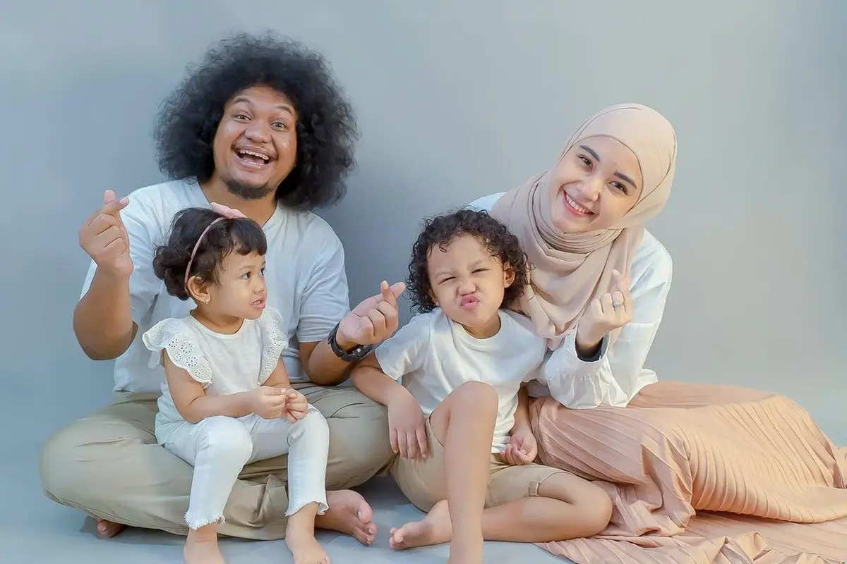 Babe Cabita bersama keluarga (Instagram/fatiyw)