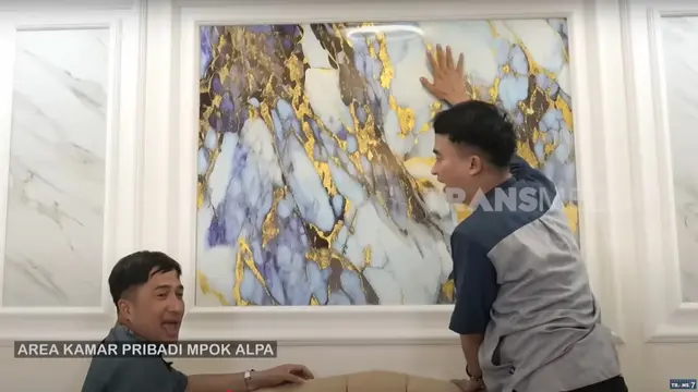 6 Foto Kamar Tidur Mpok Alpa dan Suami, Tampilan Elegan dengan Sentuhan Unik