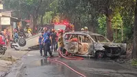 Polres Depok Tetapkan 2 Orang Tersangka Pembakaran Mobil Polisi di Samping TPU Pondok Ranggon