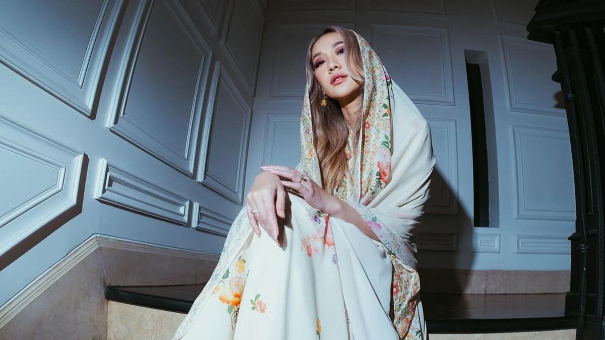Gaya Boho Chic hingga Minimalist Modest, OOTD Hari Raya ala Bunga Citra ...