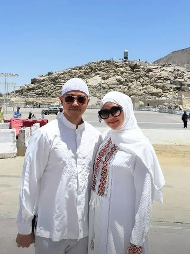 Erina Gudono dalam busana religius (Instagram/erinagudono)