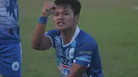 Striker PSCS Cilacap, Arbeta Rockyawan. (Bola.com/Vincentius Atmaja)