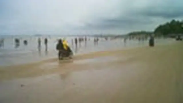 Libur Lebaran, Pantai Sekrat Ramai Pengunjung