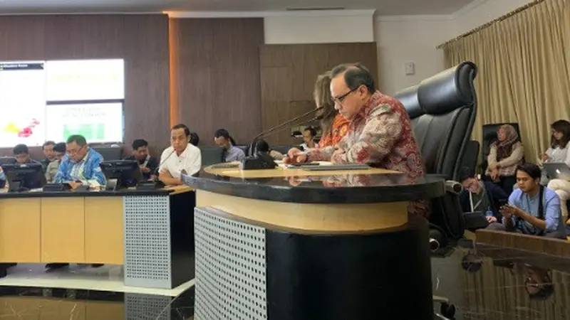 Teuku Faizasyah, selaku Plt Jubir Kemlu dalam acara videoconference bersama dengan Dubes RI untuk RRT pada Senin, 10 Februari 2020.