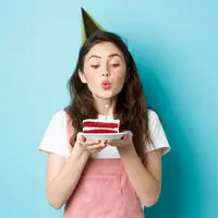 Ilustrasi ulang tahun, diri sendiri. (Image by benzoix&lt;/a&gt; on Freepik)