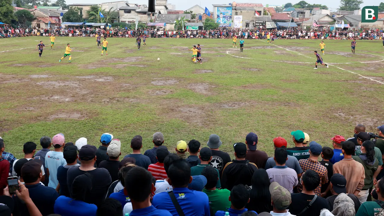 Foto: Sepak Bola Jarak Dekat, Tarkam Selalu Memikat