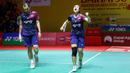 <p>Pebulu tangkis ganda campuran Indonesia, Rinov Rivaldy/Lisa Ayu Kusumawati melakukan selebrasi setelah mencetak poin dari pasangan Malaysia, Hoo Pang Ron/Cheng Su Yin pada laga perempat final Indonesia Masters 2025 di Istora Senayan, Jakarta, Jumat (24/01/2025). (Bola.com/Bagaskara Lazuardi)</p>