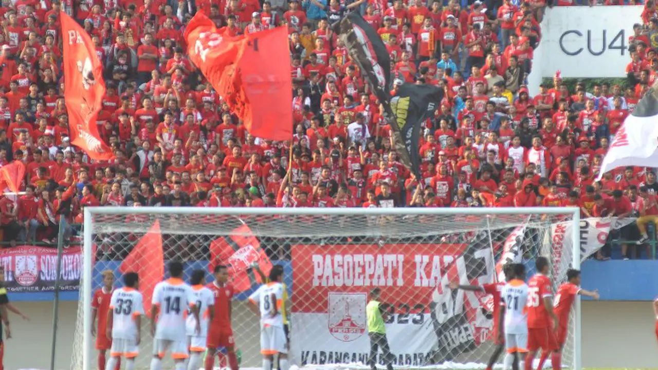 Pasoepati Jadi Panpel Laga Amal untuk Alfin Tuasalamony-Nasuha