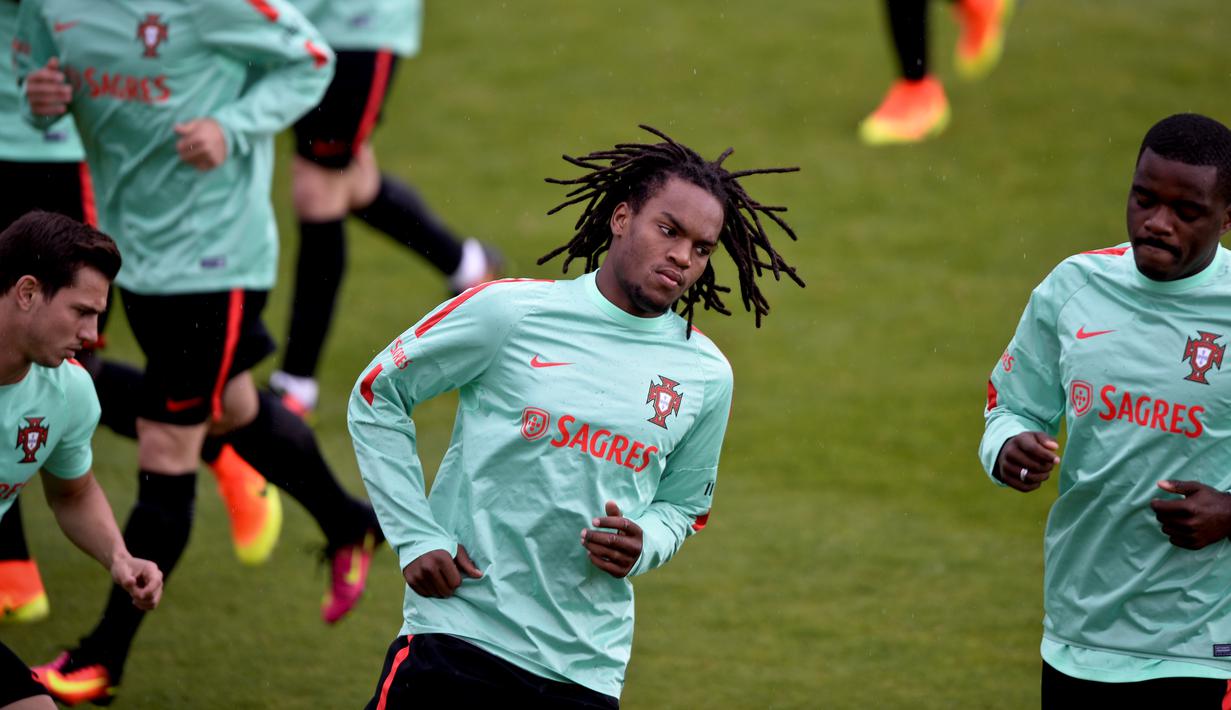Renato Sanches adalah pemain termahal Liga Portugal saat direkrut Bayern Munchen. Pemain berusia 18 tahun ini menjadi pemain termuda dalam skuat Portugal di Piala Eropa 2016