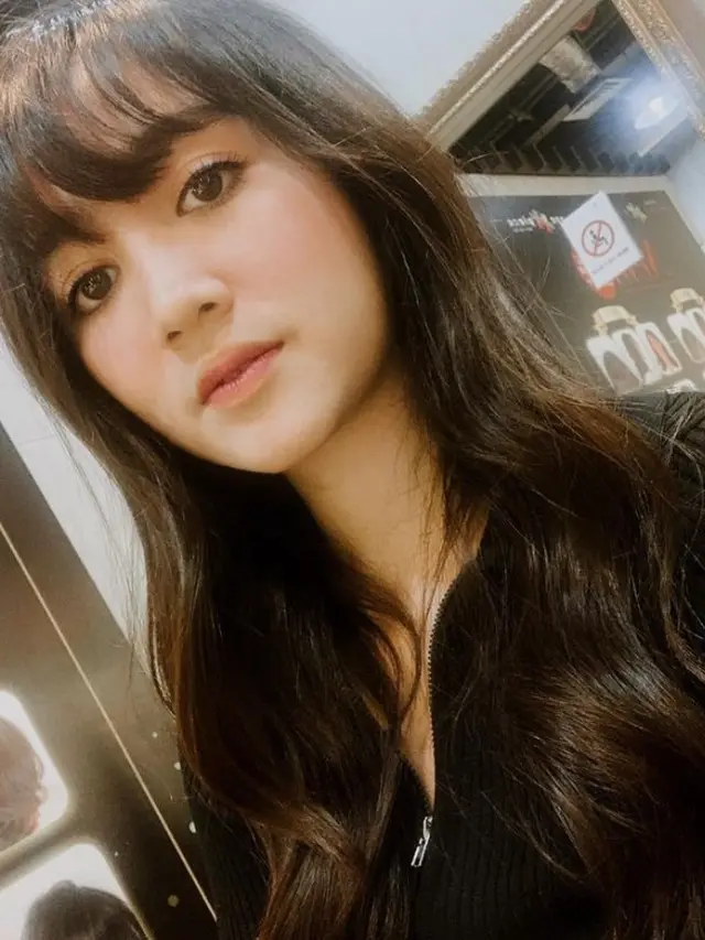 Febby Rastanty dan gaya rambutnya (Instagram/febbyrastanty)