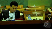 Anggota DPR dari Fraksi Partai Gerindra, Moreno Soeprapto saat mengikuti rapat dengar pendapat antara Komisi X DPR RI dengan perwakilan dari PSSI, Jakarta, Kamis (15/1/2015). (Liputan6.com/Faisal R Syam)