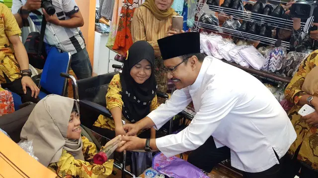 Puisi Gus Ipul untuk Kaum Ibu