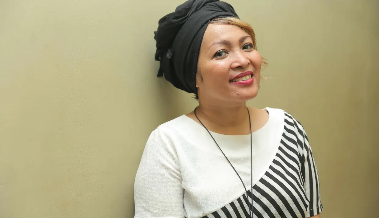 Perempuan 46 tahun itu juga pernah mendapat undangan menyanyi di Istana Negara saat jaman Presiden Soeharto. Setelah itu, ia tidak lagi tampil diacara yang sama. (Andy Masela/Bintang.com)