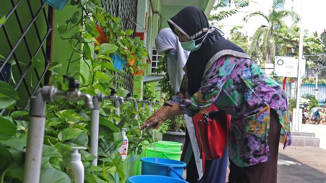 FOTO: Mengintip Proses Penerimaan Peserta Didik Baru di SMPN 60 Jakarta