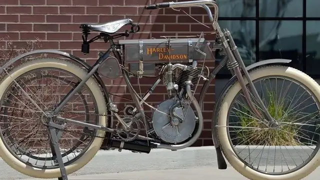 Harley-Davidson Strap Tank 1908
