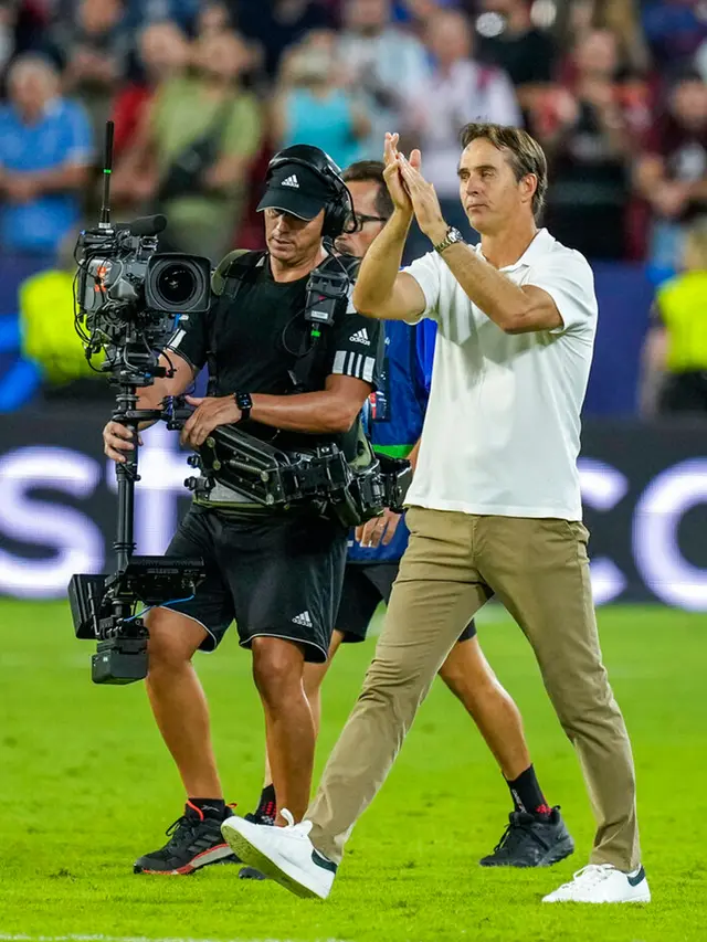 Sevilla Pecat Julen Lopetegui Usai Kalah Telak dari Borussia Dortmund di Liga Champions