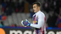 Sudah Rekrut Joan Garcia, Mengapa Barcelona Tak Kunjung Jual Inaki Pena?