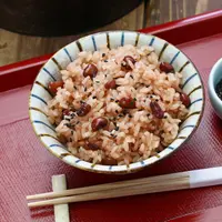 Ilustrai nasi dan kacang merah./Copyright shutterstock.com/g/bonchan