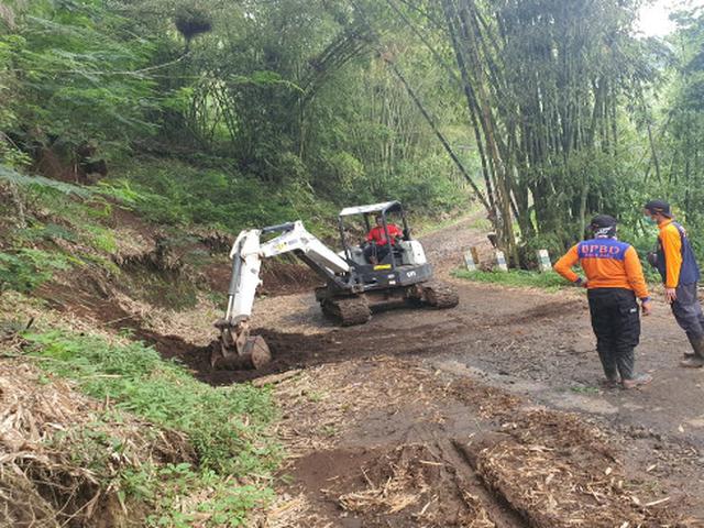 Tanah Longsor Mengancam Kota Batu Hingga 3 Bulan Ke Depan Surabaya Liputan6 Com