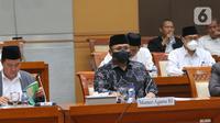 Menteri Agama Yaqut Cholil Qoumas saat mengikuti rapat kerja dengan Komisi VIII DPR RI di Kompleks Parlemen, Senayan, Jakarta, Selasa (31/5/2022). Rapat tersebut membahas persiapan pelaksanaan ibadah haji dan alokasi quota pengawas haji tahun 1443H/2022M. (Liputan6.com/Angga Yuniar)
