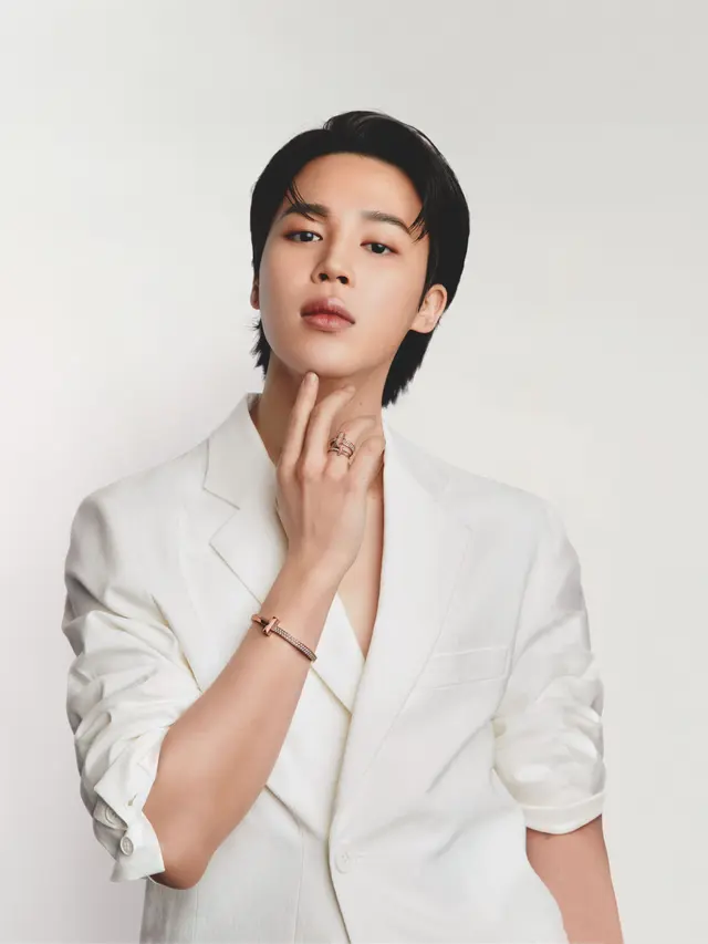 Jimin BTS Bersinar Pakai Kalung Berlian Tiffany & Co. Seharga Rp1,2 Miliar, Kampanye Bareng Gal Gadot dan Zoe Kravitz