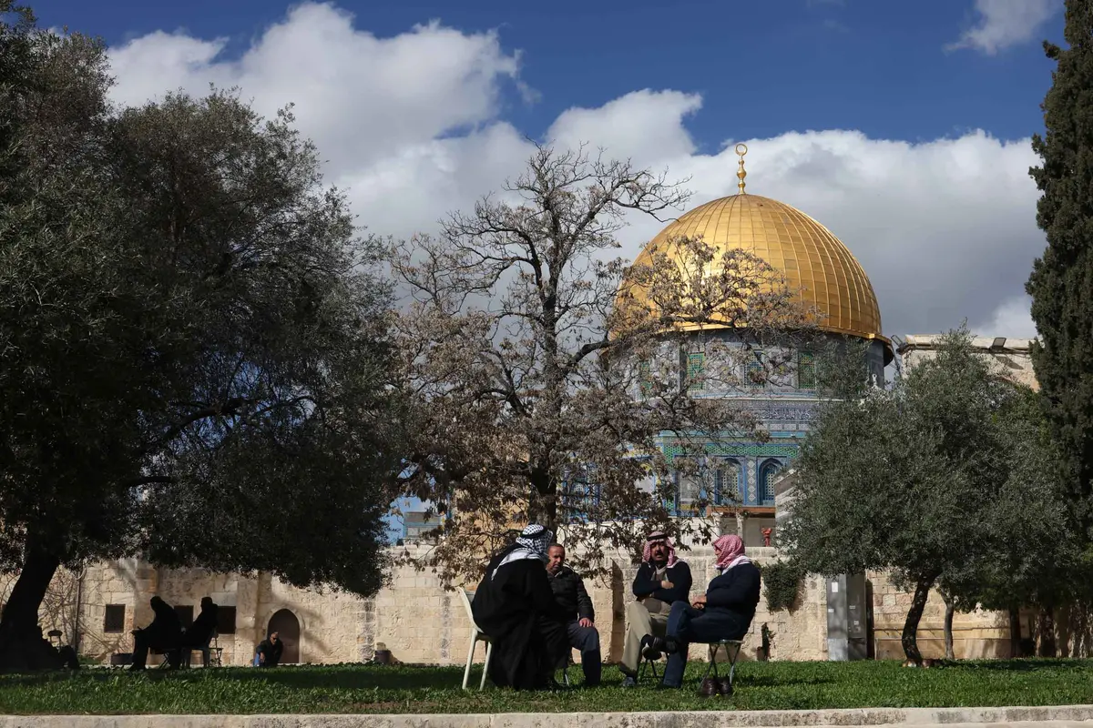 Menikmati Momen Ramadan dengan Bertadarus di Kubah Batu Kompleks Masjid Al Aqsa