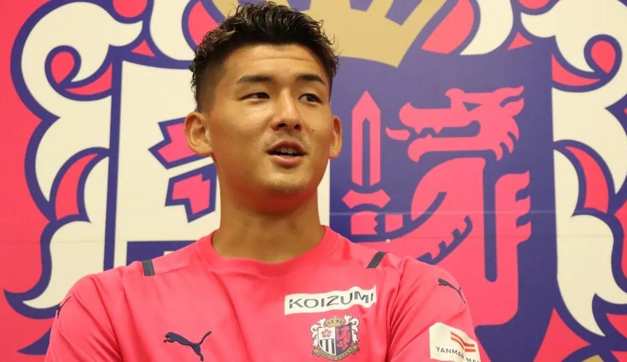 Di posisi ketiga ditempati oleh Ryuya Nishio yang telah tampil dalam 15 laga Cerezo Osaka musim ini di J1 League 2024. Dari total 1350 menit, satu gol berhasil dicetaknya dengan statistik 35 blok, 56 sapuan, 10 tekel, 10 kali memenangi duel serta melakukan 9 pelanggaran. (Yanmar.com)