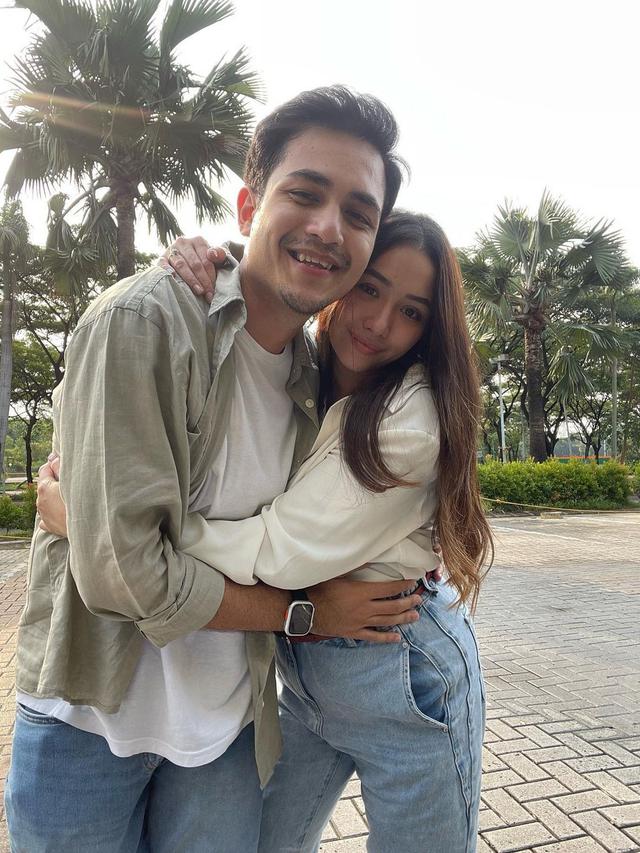 Potret Rizky Alatas dan Adzana yang Jauh dari Gosip