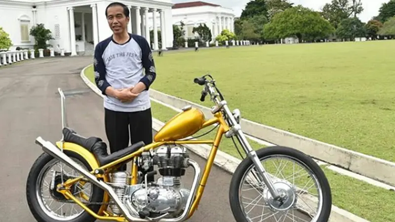 Lihat Kerennya Motor Chopper Berwarna Emas Milik Jokowi