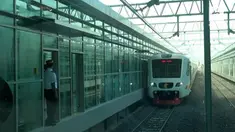 Pasca longsor, kereta bandara kini mulai bisa dioperasikan kembali.