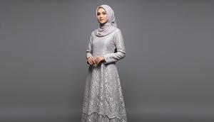 Model Gamis Brokat Simple Tanpa Payet Tapi Tetap Mewah (Sumber: gemini.com)