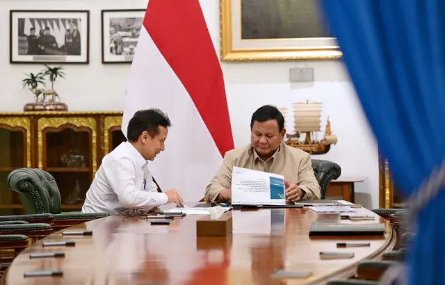 2. Teddy Ungkap Isi Pertemuan 4 Mata Prabowo dengan Budi Gunadi Sadikin