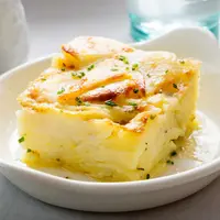 ilustrasi potato gratin/Bartosz Luczak/Shutterstock