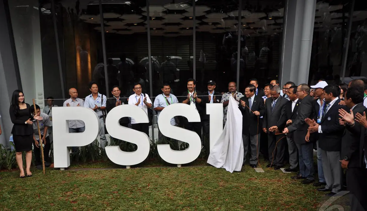 PSSI meresmikan kantor yang baru saja dipugar senilai Rp 13 miliar di Jakarta, Minggu (4/1/2015). (Liputan6.com/Miftahul Hayat)