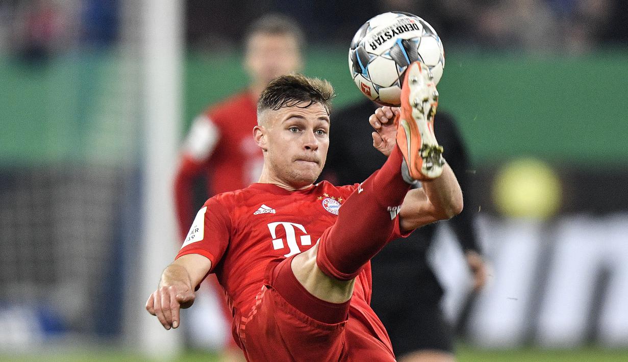 5. Joshua Kimmich - Pemain berusia 25 tahun ini disebut memiliki kemapuan seperti Philipp Lahm. Kimmich menorehkan 7 gol dan 17 assist untuk Bayern Munchen di semua kompetisi pada musim 2019/2020. (AP Photo/Martin Meissner)