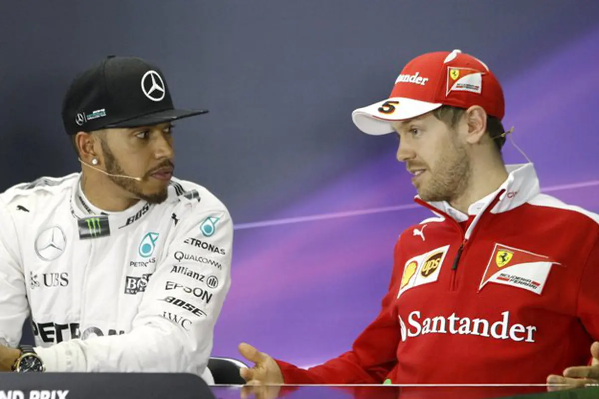 Lewis Hamilton dan Sebastian Vettel