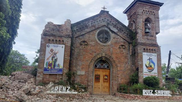 Melihat Kerusakan Akibat Gempa Magnitudo 7 yang Mengguncang Filipina