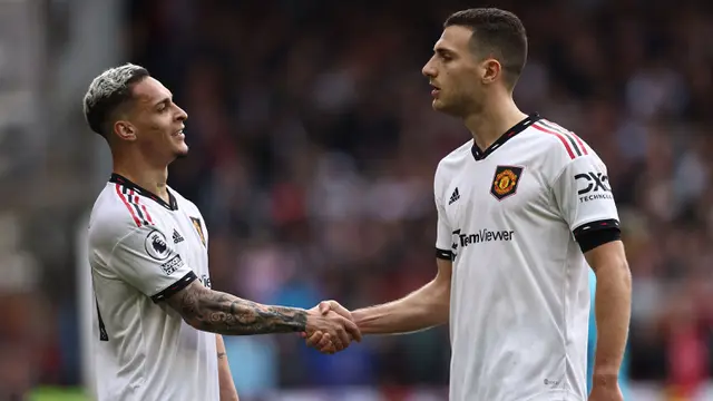 Foto: Aksi Ciamik Antony saat MU Gasak Nottingham Forest, Bantu Setan Merah Duduki Peringkat Tiga Klasemen Liga Inggris