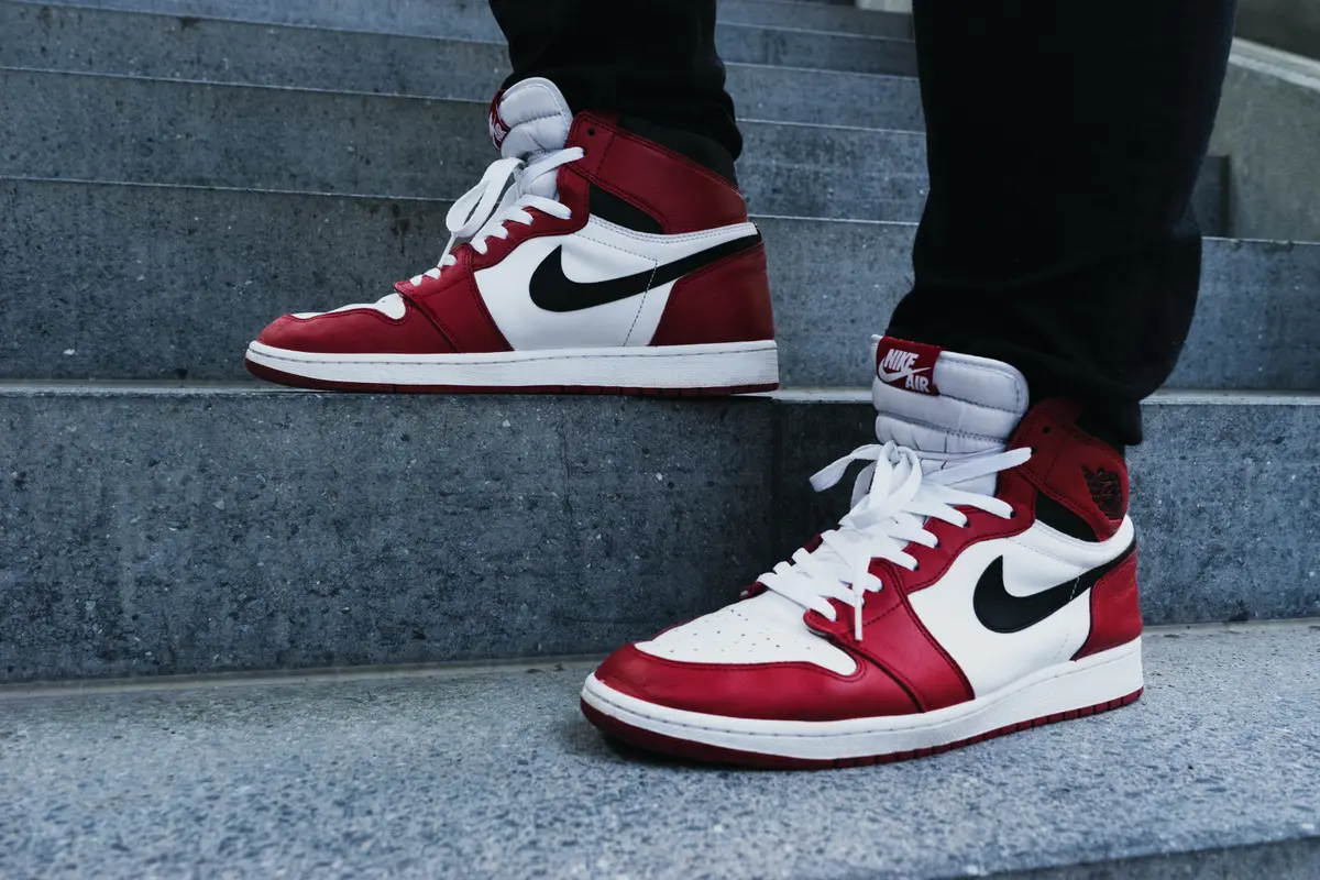 Sepasang Nike Air Jordan 1 Cetak Rekor Dunia, 3 Kali Lipat dari Perkiraan Harga Lelang