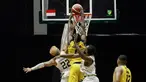 Dewa United Surabaya berhasil memetik kemenangan kedua di IBL 2022 usai menang tipis 66-64 atas Satya Wacana Salatiga di Hall Basket GBK, Jakarta, Selasa (18/1/2022). Sehari sebelumnya Dewa United Surabaya juga menang atas Bima Perkasa Jogja di laga perdana. (Bola.com/M Iqbal Ichsan)