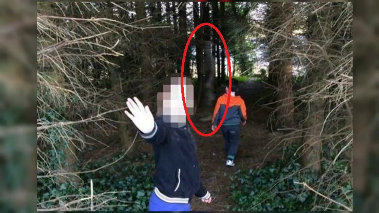 'Hantu Tentara' Muncul di Foto Rekreasi Keluarga 
