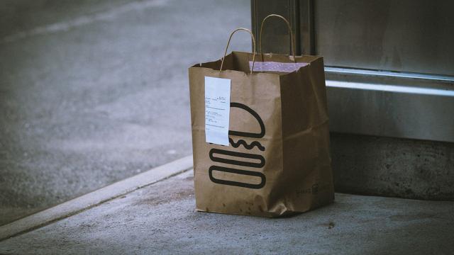 Ilustrasi food delivery, order makanan