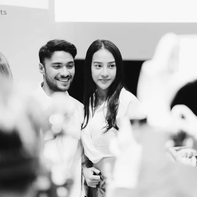 Series Sukses dengan Indah Permatasari, Ini 6 Potret Refal Hady Bareng Anya Geraldine