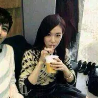 Foto kemesraan saat Nichkhun 2PM dan Tiffany SNSD masih menjalin hubungan. (via dramafever.com)
