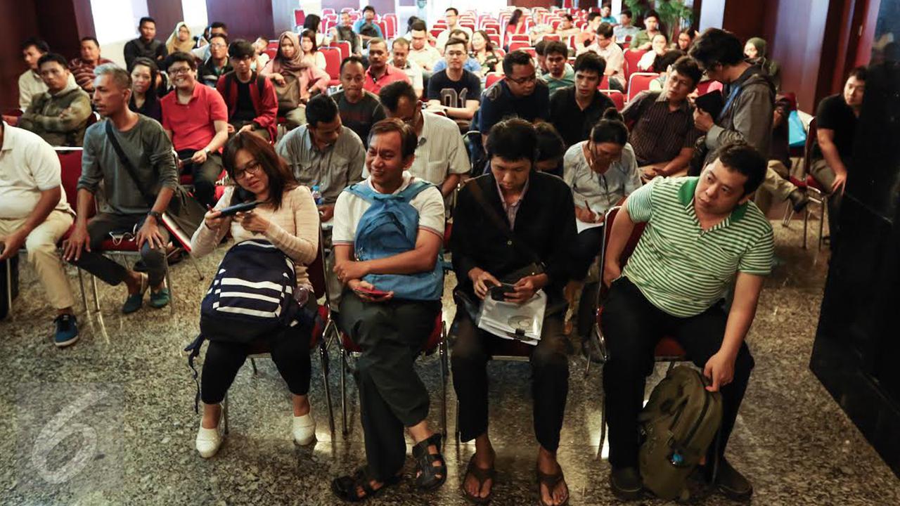 20160925-Wajib Pajak Antusias Ikut Program Tax Amnesty di Hari Minggu-Jakarta