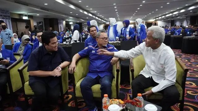Ketua Umum PAN Zulkifli Hasan bersama Ganjar Pranowo dan Erick Thohir