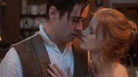 Miss Julie menyajikan hubungan tokoh yang dimainkan Jessica Chastain dan Colin Farrell di lingkungan bangsawan abad 19.