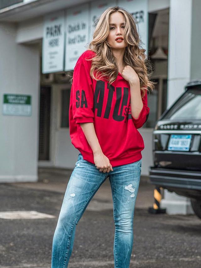 [Bintang] Cinta Laura