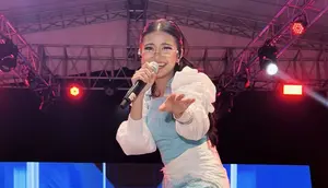 Tasya Allesia Manggung di Kediri, Hibur Para Penonton di GOR Jayabaya