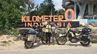 Pasutri asal Amerika tiba di Indonesia menggunakan sepeda motor. (ist)
